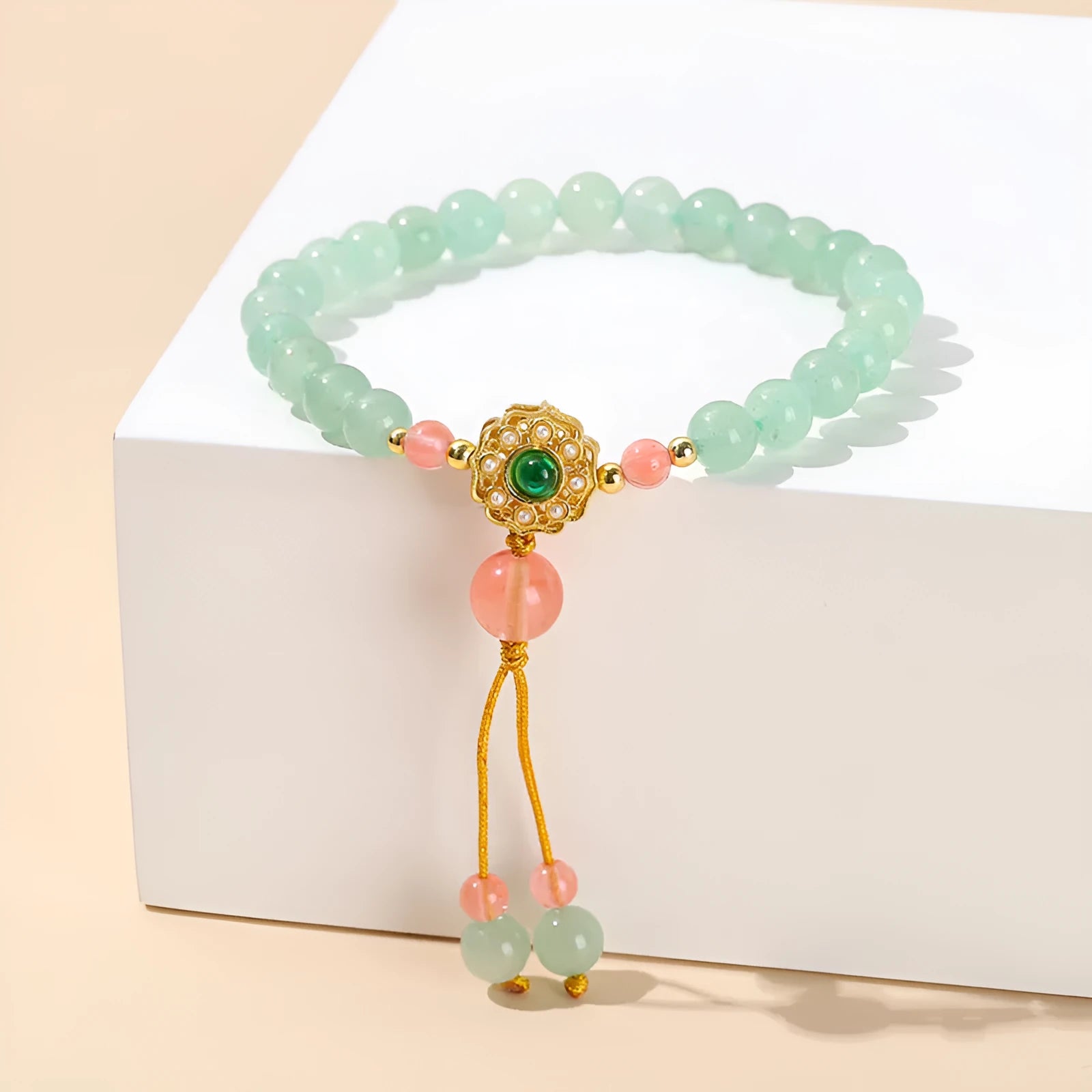 Green natural crystal jade bracelet for women with handmade fresh style design