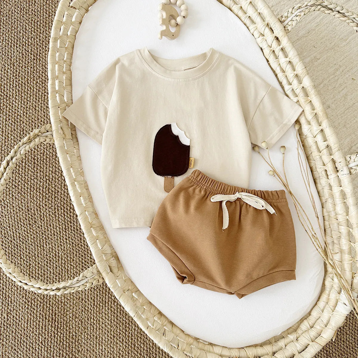 Girls' cotton two-piece shorts suit with ice cream patch detail in olive colour