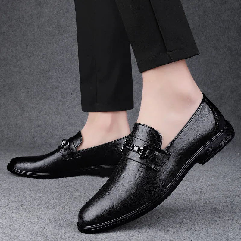 Gentleman formal wear low-top slip-on cowhide shoes for men in black, round toe, chunky heel, stitching detail