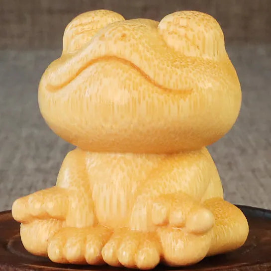 Smiling frog solid bamboo carving ornament with cartoon design, 5cm height