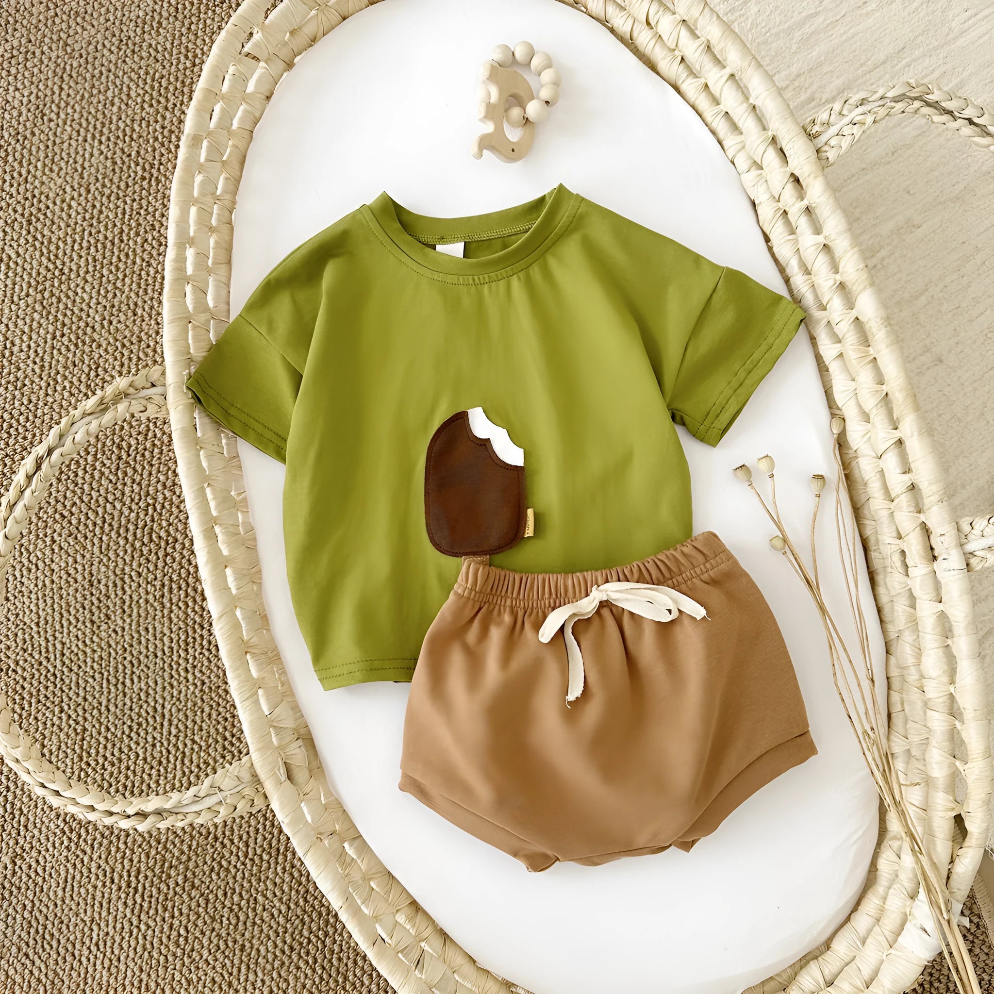 Girls' cotton two-piece shorts suit with ice cream patch detail in olive colour