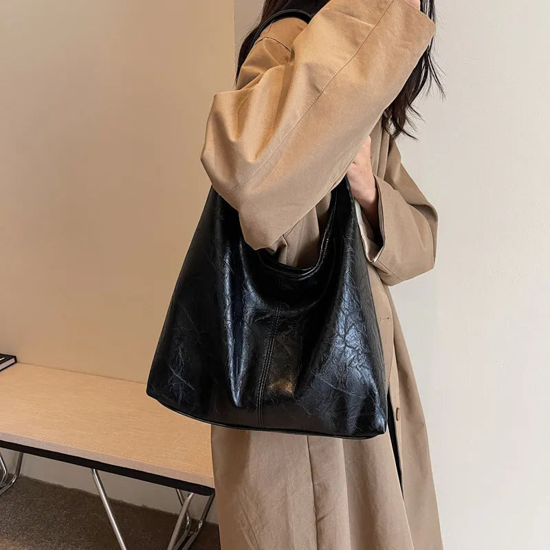 Two-piece composite bag set: large hobo shoulder bag and clutch in PU, available in five colours including black and dark brown
