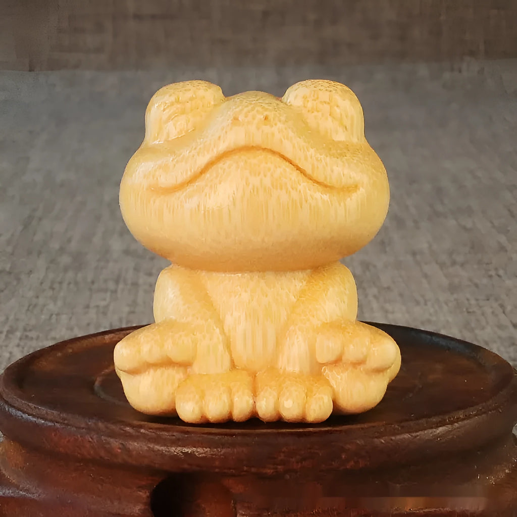 Smiling frog solid bamboo carving ornament with cartoon design, 5cm height