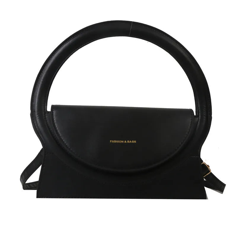 Street style horizontal messenger bag in PU material with sandwich pocket and stitching details