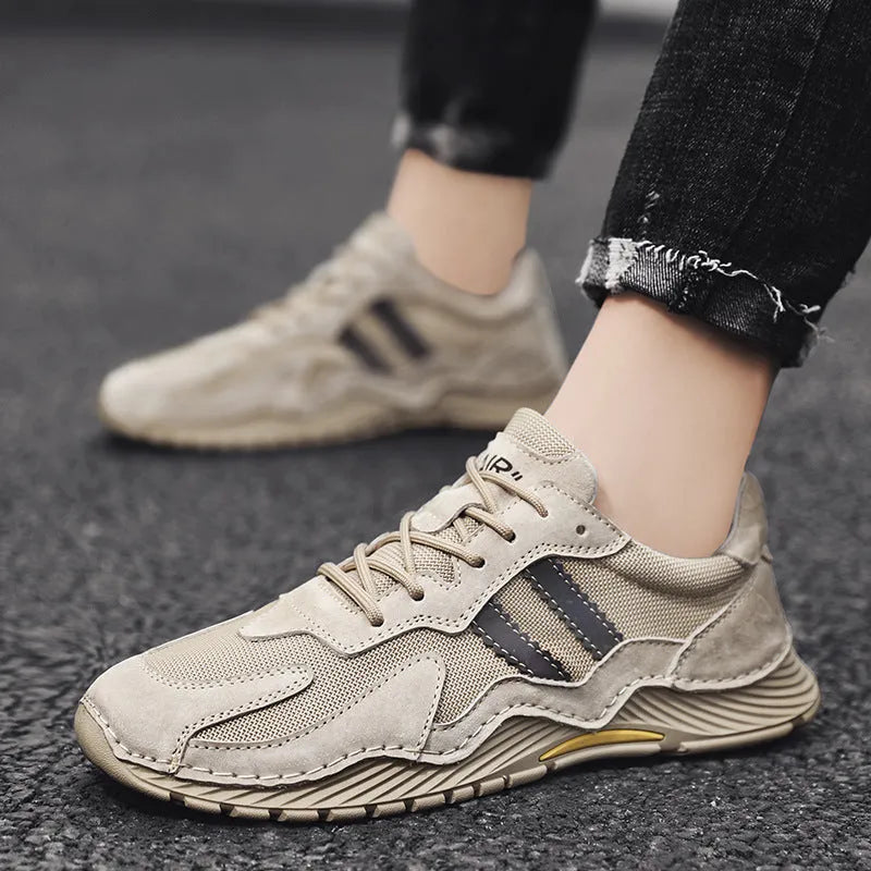 Men's low-top lace-up hiking boots with platform sole in pigskin upper, available in sand and grey colours