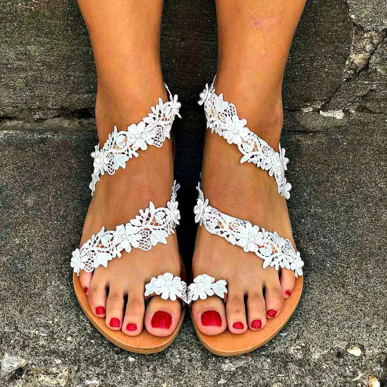 White plus size womens flat shoes with rhinestone flower decoration and breathable sleeve design