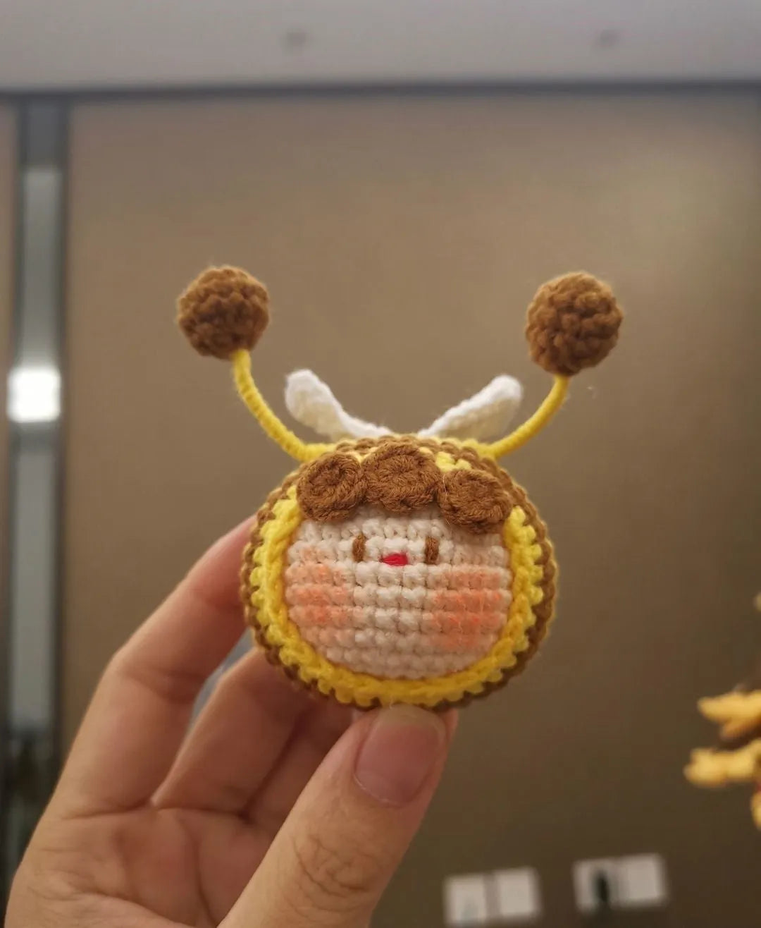 Handmade crocheted bee colony plush ornament for woolen doll displays