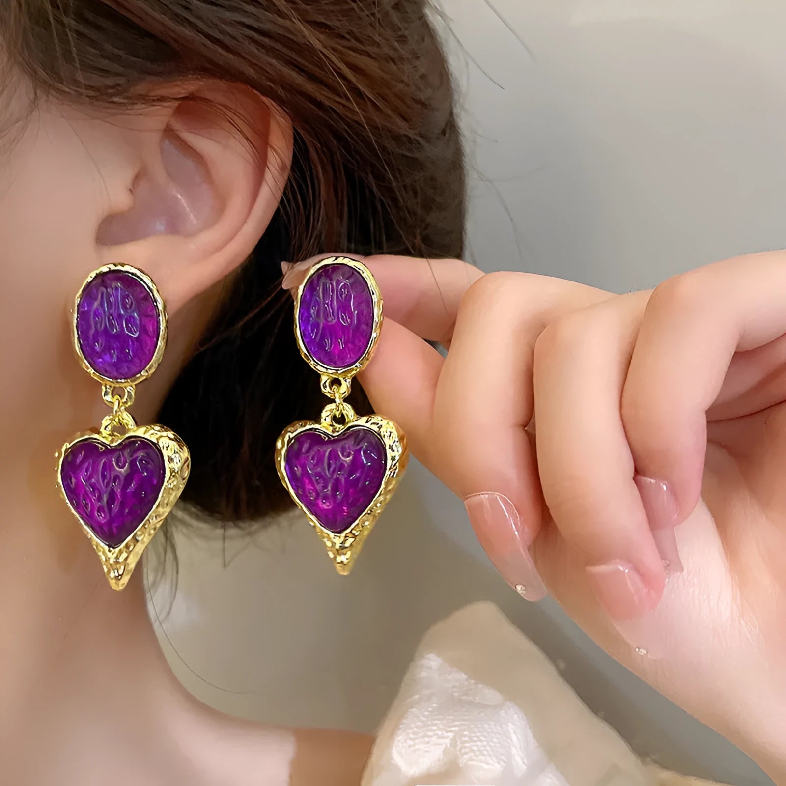 Oval love heart stud earrings with silver needle pleating in four colour options