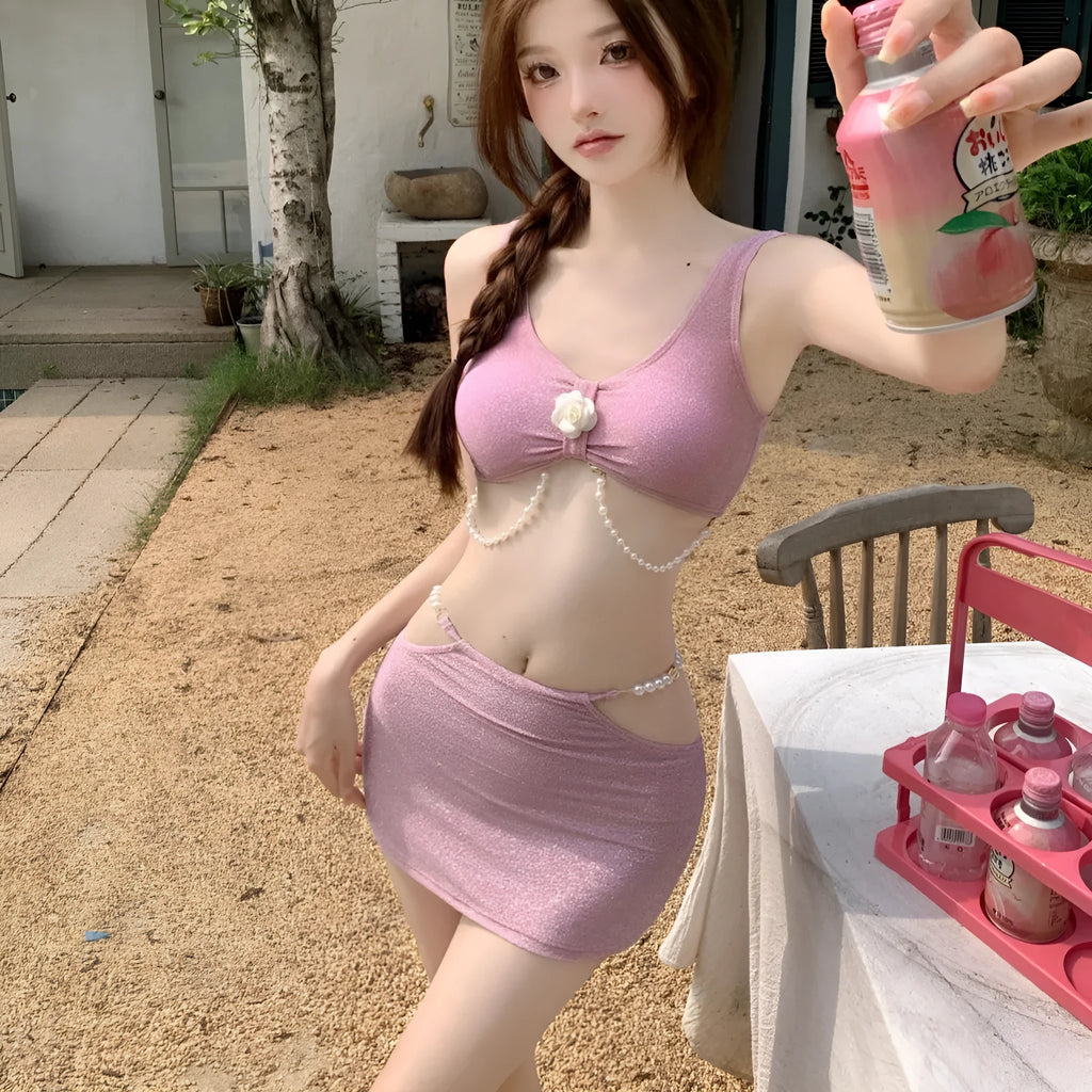 Bear Vacation three-piece polyester bikini set in pink and black colours with briefs style for swimming
